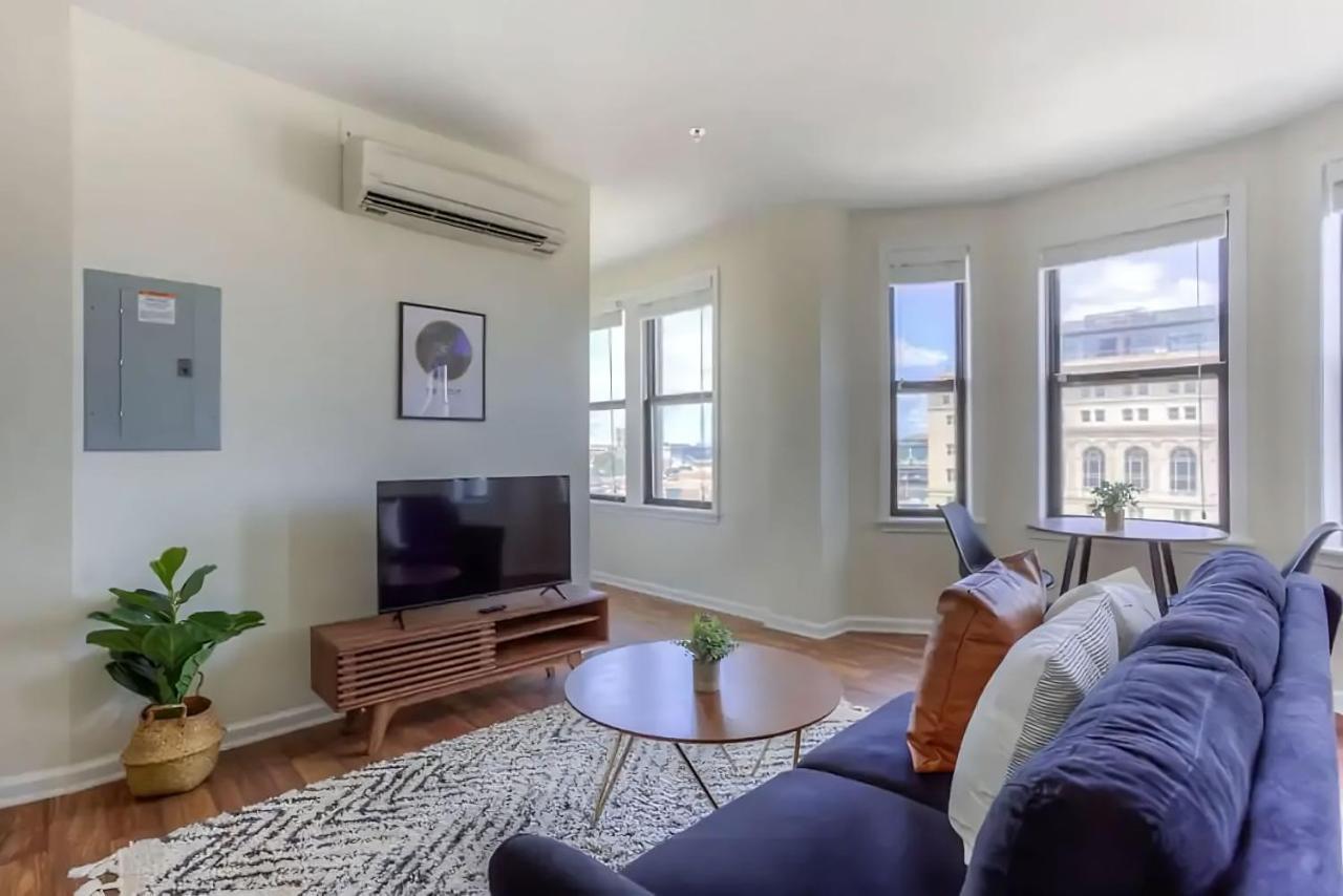 Perfect 1br In Prime Location & View Of Stadiums Apartment