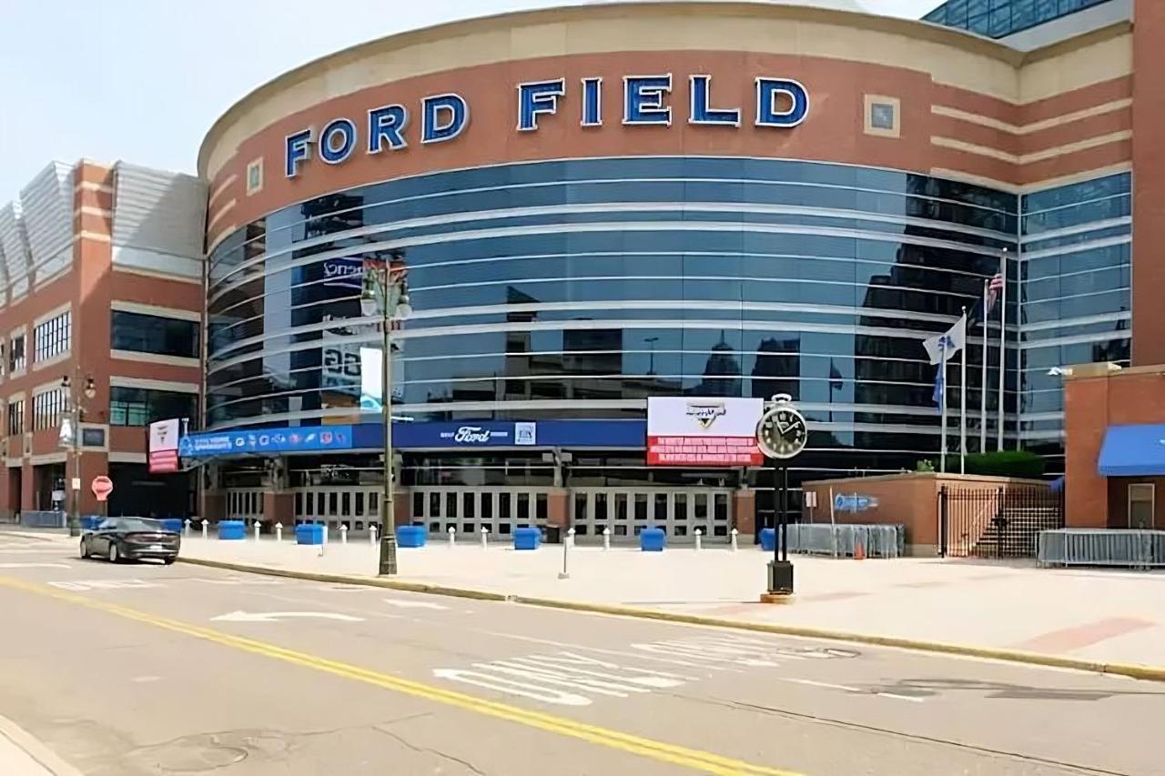 Perfect 1br In Prime Location & View Of Stadiums *